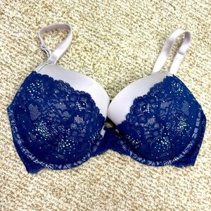 Victoria’s Secret dream angels 34DD